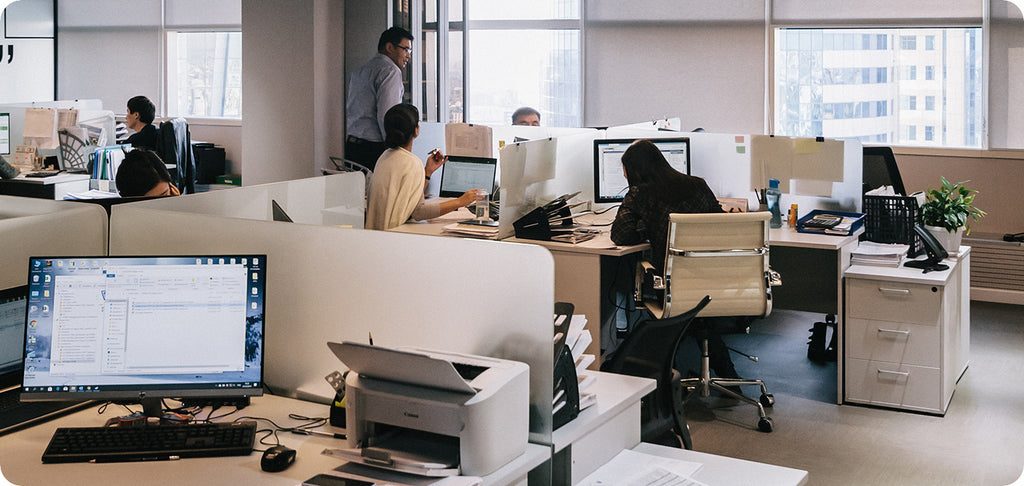 Kleines Büro einrichten - so sparst du Platz!