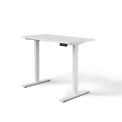 Moderner ergonomischer Stehpult von DESKSPACE Pro Model– elektrisch verstellbar mit smarter Bedienung