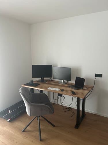 DESKSPACE TITAN