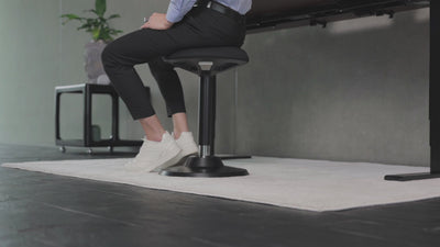 DESQUP MOTION | Ergonomic sitting &amp; standing stool 